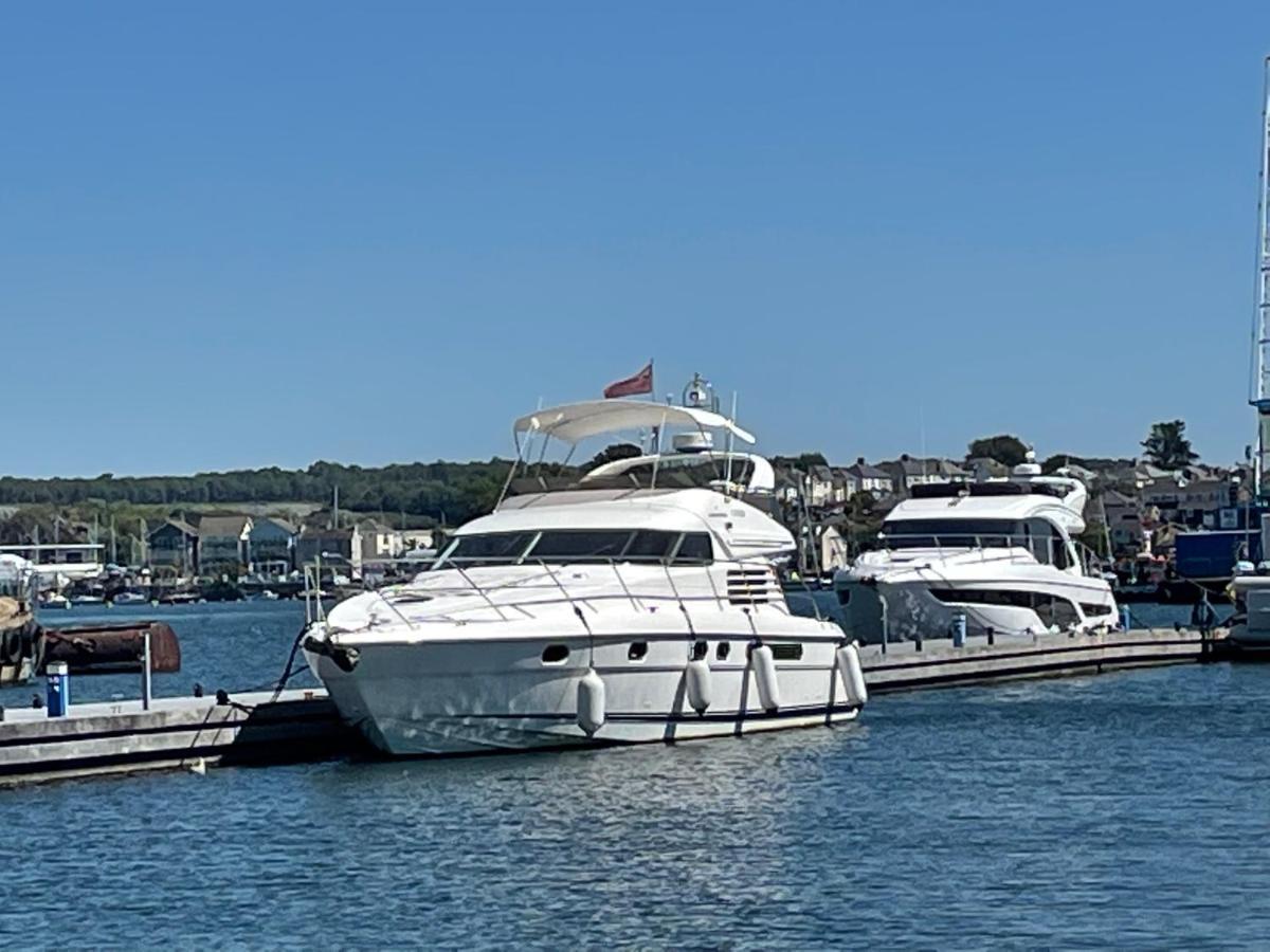 Hotel en barco Tranquility Yachts -a 52ft Motor Yacht With Waterfront Views Over Plymouth. *
